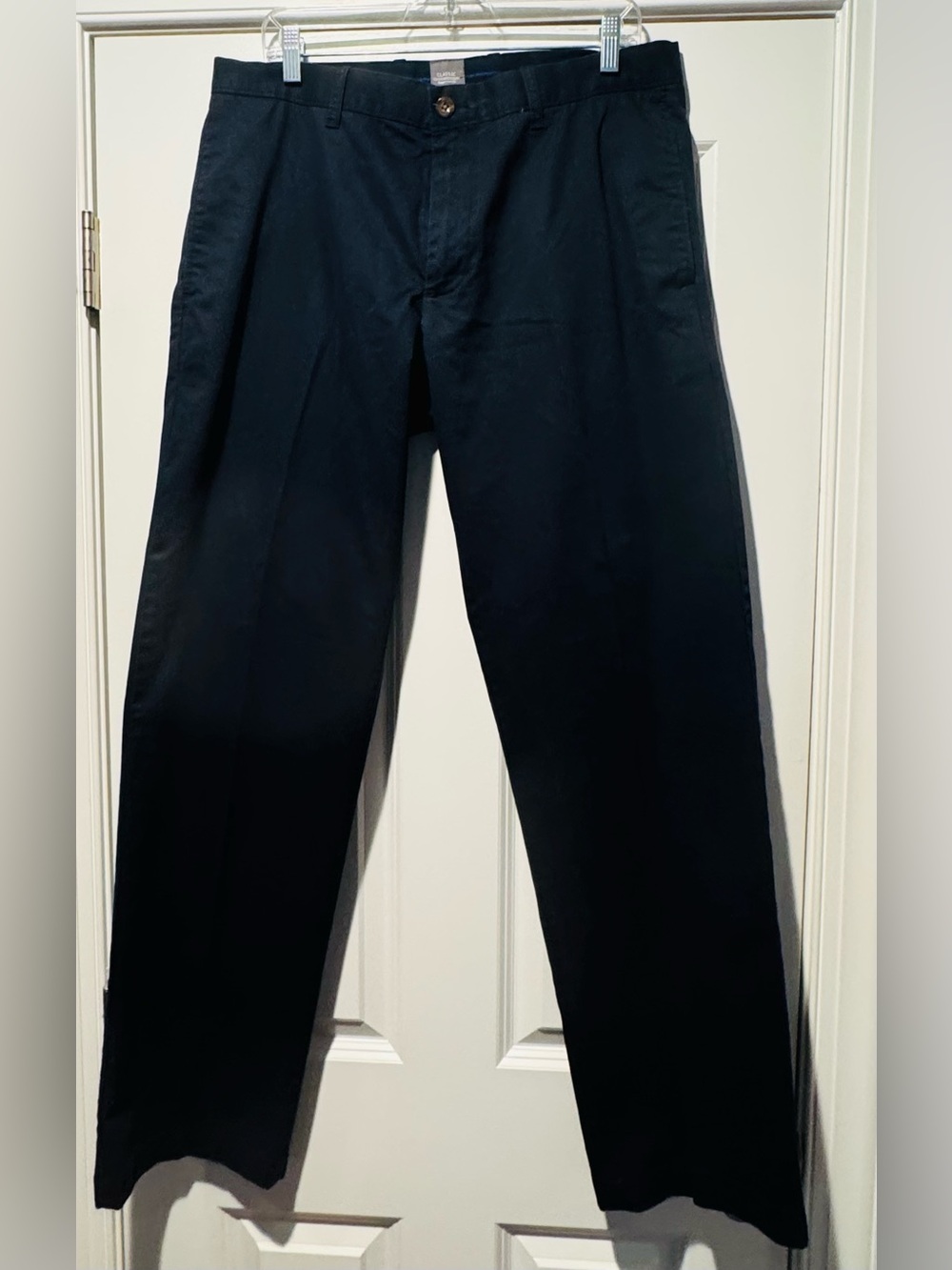 Gap Men's Navy Chino Pants - Classic Style/Relaxed Fit